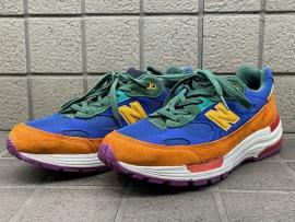 「スニーカーのNEW BALANCE 」