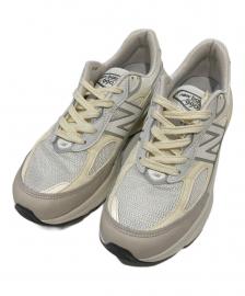 「スニーカーのNEW BALANCE 」