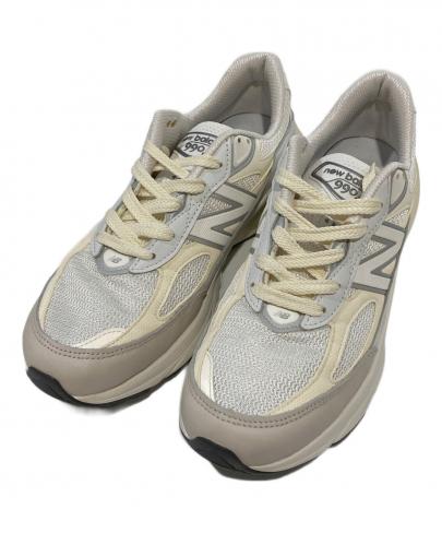 「スニーカーのNEW BALANCE 」
