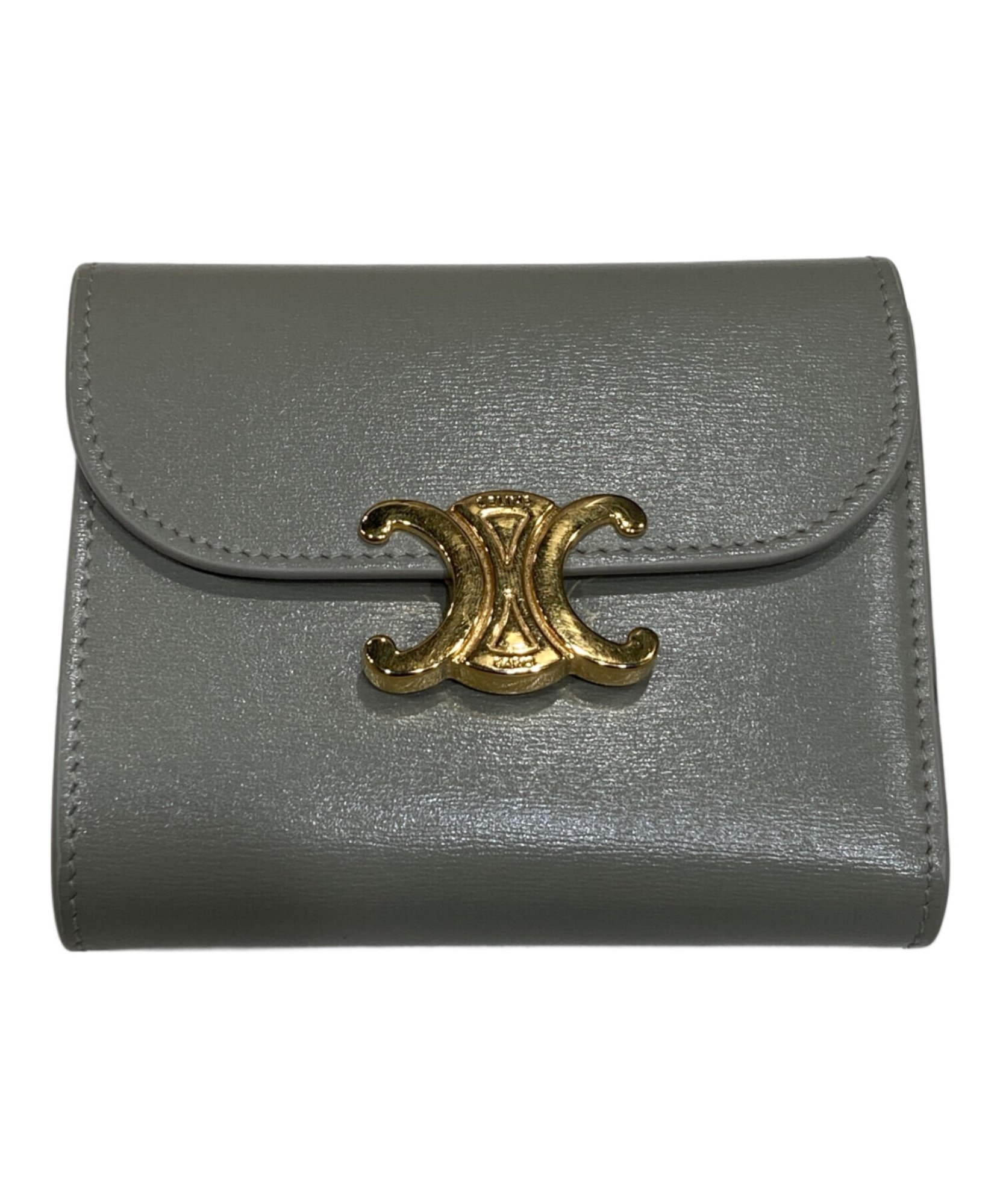 CELINE トリオンフ 三つ折り財布 スモールフラップウォレット　グレージュ CELINE / セリーヌ】スモール フラップ ウォレット トリオンフ|手元を
