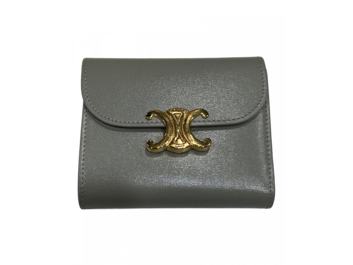 CELINE トリオンフ スモールウォレット CELINE / セリーヌ】スモール フラップ ウォレット トリオンフ|手元を