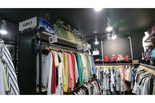 イベントなうの古着