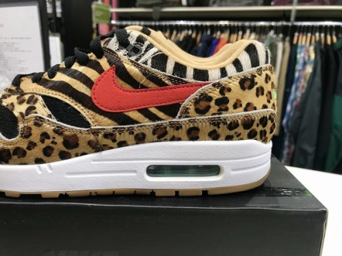 ナイキのAIR MAX 1 DLX