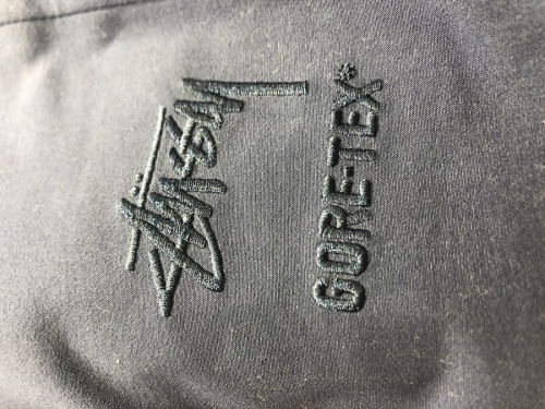 ステューシーのゴアテックス