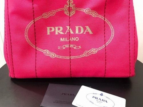 PRADAのプラダ