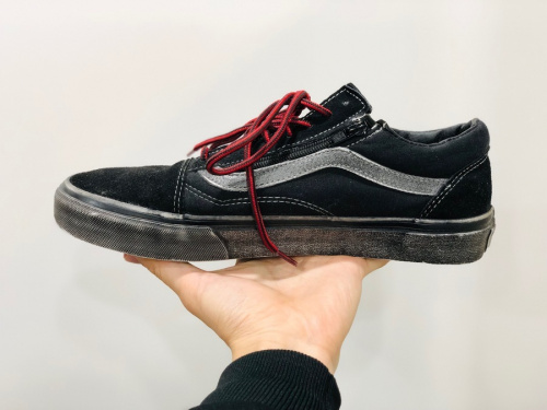 ヴァンズのスニーカー