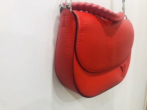 ショルダーバッグのエピ