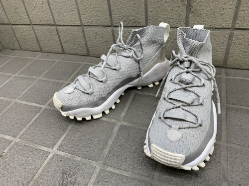 adidasのアディダス