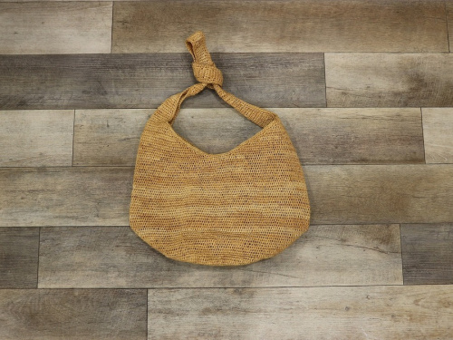 ナチュラルブランドのHELEN KAMINSKI