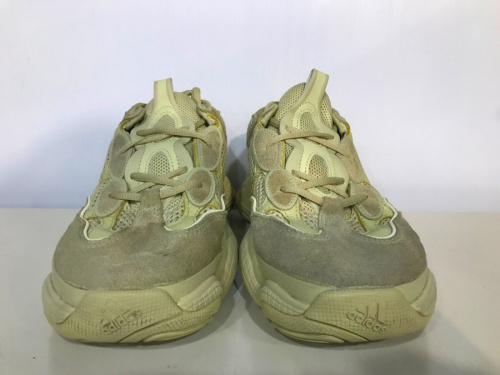 adidasのアディダス