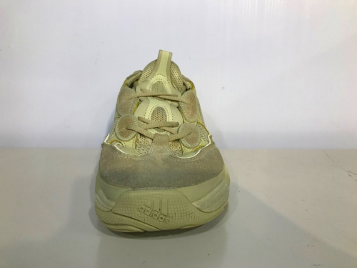 アディダスのイージー500