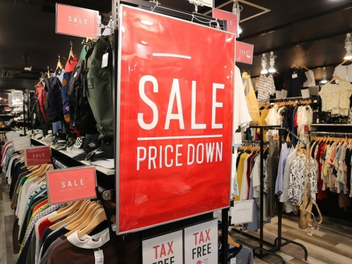 サマーセールの亀戸