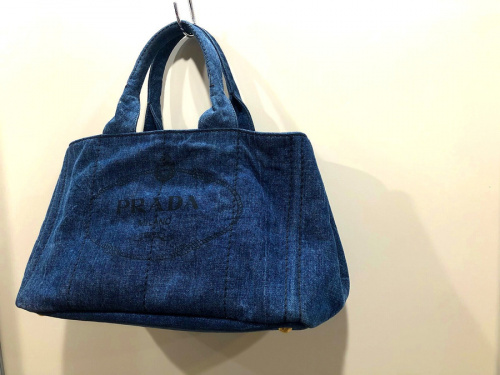 ラグジュアリーブランドのPRADA