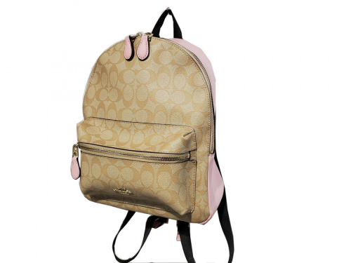 ラグジュアリーブランドのcoach