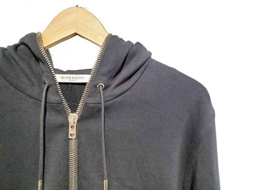 GIVENCHYのジバンシー