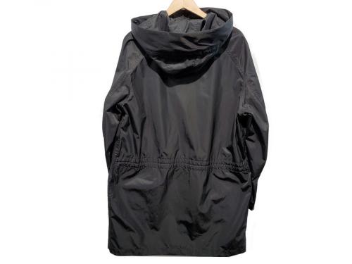 シーケーカルバンクラインのフーデッドコート