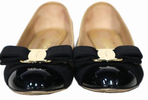 サルヴァトーレ フェラガモのリボンパンプス