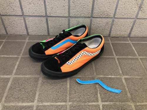 スニーカーのVANS