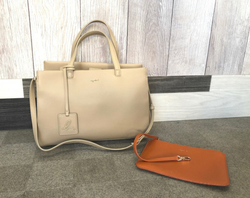 インポートブランドのagnes b voyage