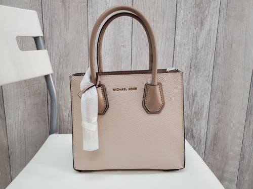 マイケルコースのレザーバッグ