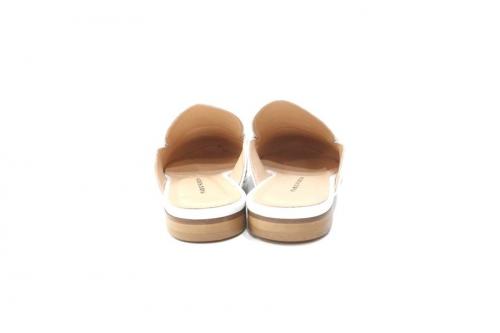 バブーシュのパンプス