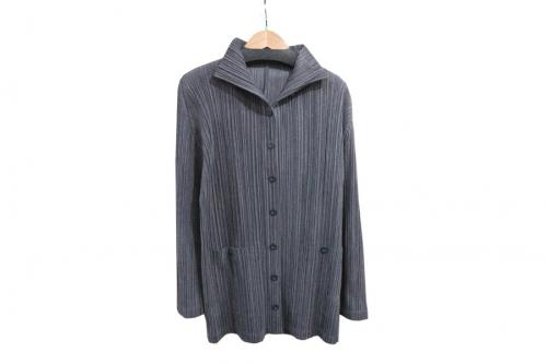 プリーツカーディガンのイッセイミヤケ