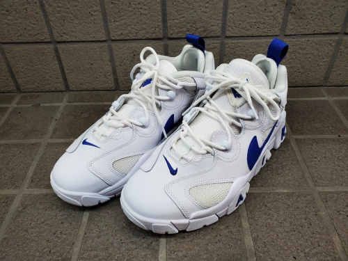 スニーカーのNIKE