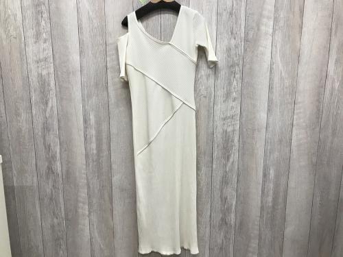 ナインのテレコノーショルダーワンピース