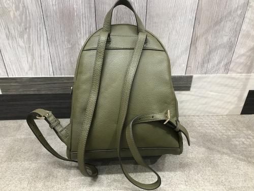 マイケルコースのレザーリュック