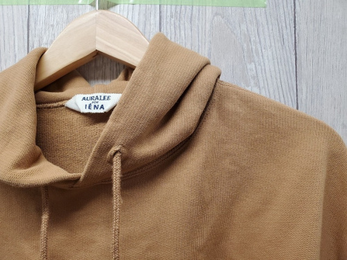 コラボ・別注アイテムのAURALEE×IENA