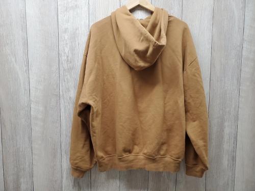 オーラリー×イエナの別注パーカー