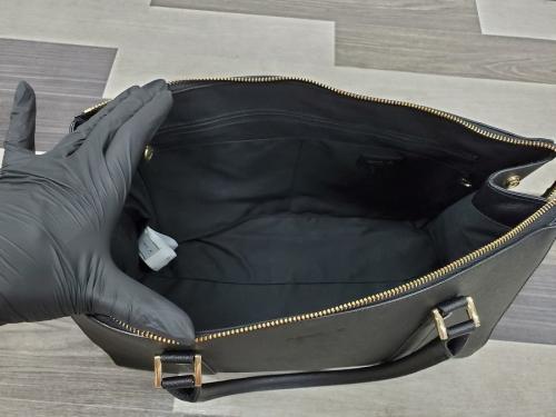 トートバッグのレザーバッグ