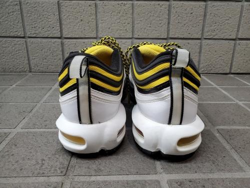 ナイキのAIR MAX PLUS97