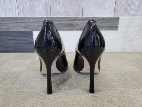 ビジューパンプス