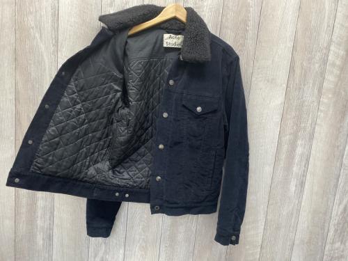 acne studiosのアクネストゥディオズ