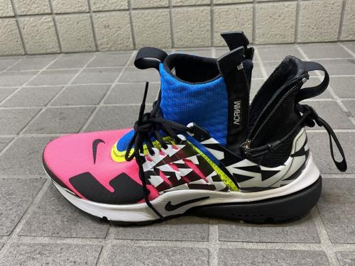 AIR PRESTO MIDのAH7832-600