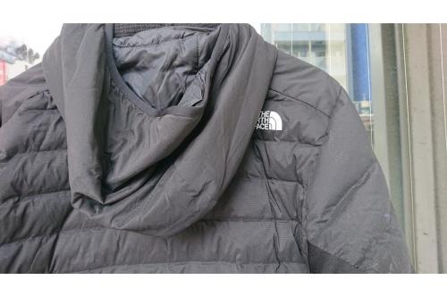 ザノースフェイスのレッドランプロフーディー