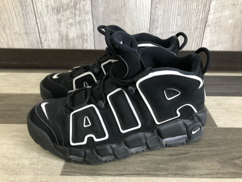 スニーカーのNIKE