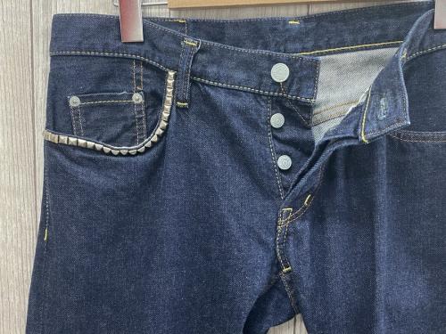 亀戸　古着屋のスタッズデニム　