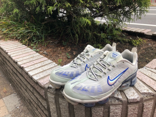 スニーカーのNIKE
