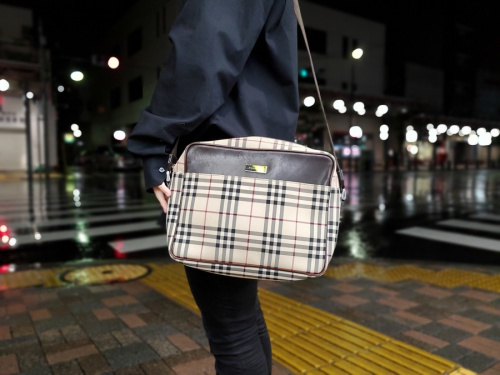 インポートブランドのBURBERRY