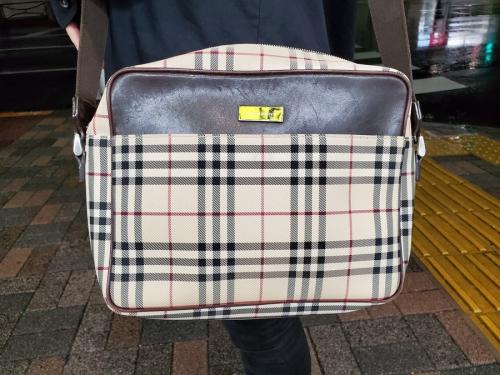 メッセンジャーバッグのノヴァチェック