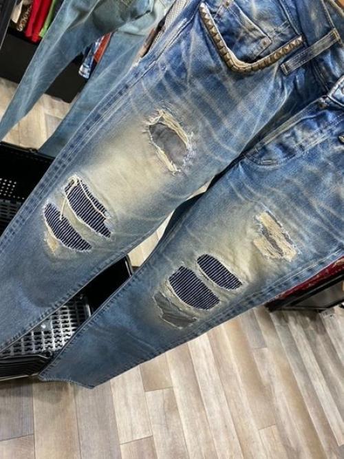 ヒステリックグラマーのダメージデニム