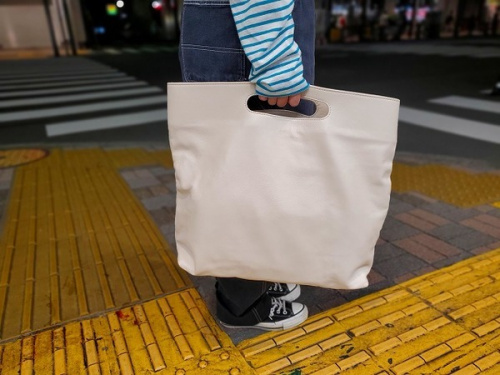 ナチュラルブランドのMODERN WEAVING