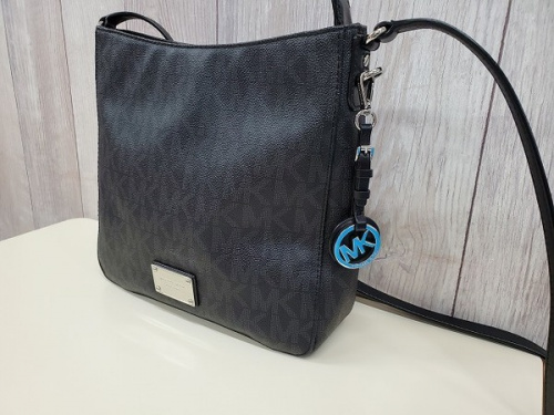 キャリアファッションのMICHAEL KORS