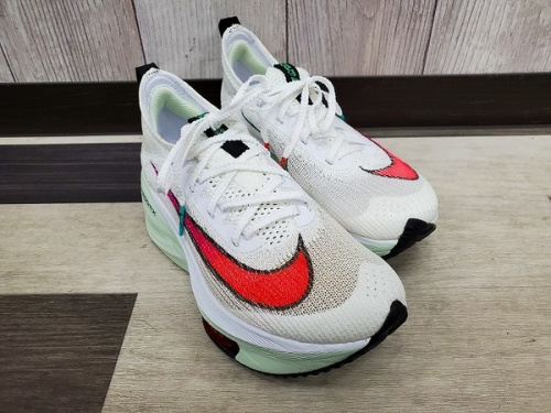 スニーカーのNIKE