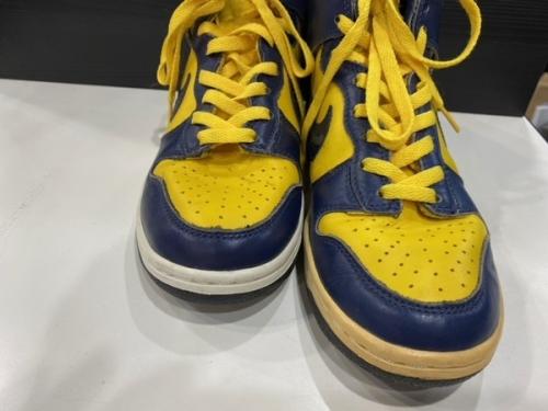 スニーカーのハイカットスニーカー