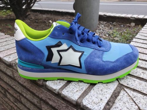 アトランティックスターズのローカットスニーカー