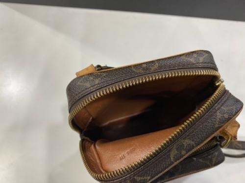 ショルダーバッグ