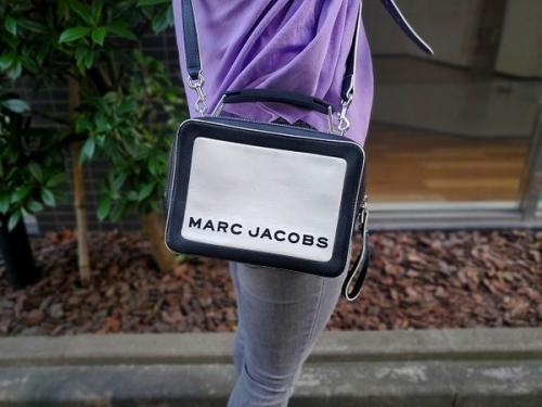 マークバイマークジェイコブスのザ ボックス カラーブロックド 20